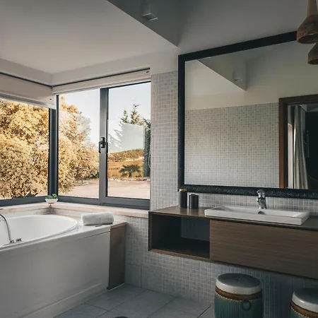 בית נופש Vale Pisco בומברל